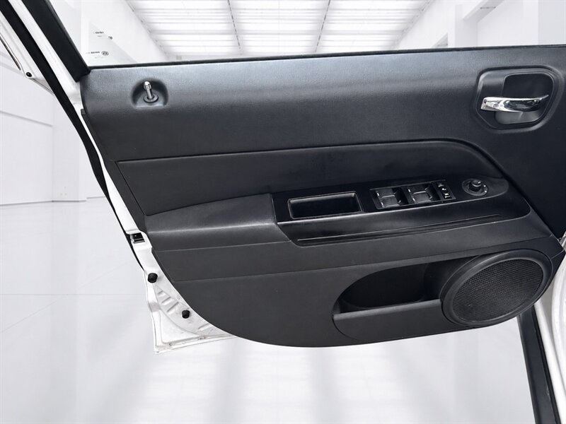 Used 2011 Jeep Compass 4WD image 32