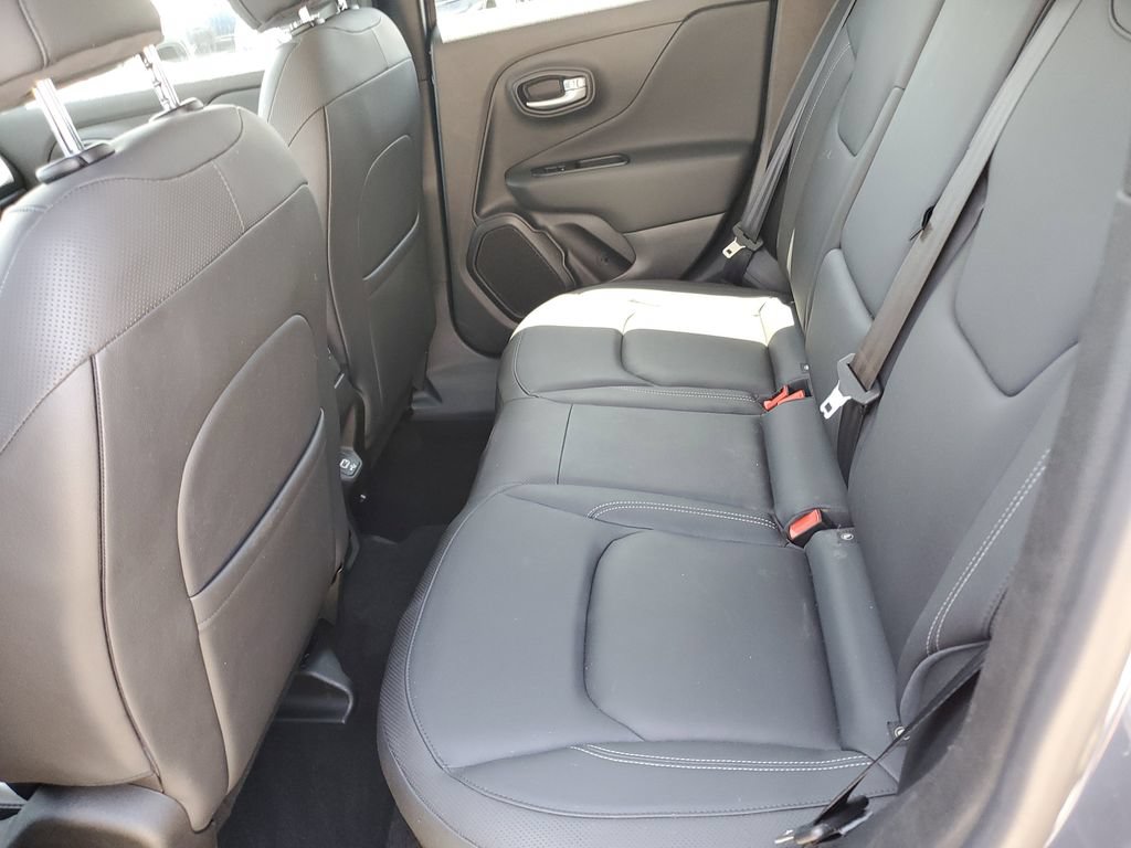 Certified 2022 Jeep Renegade Limited AWD/4WD image 13