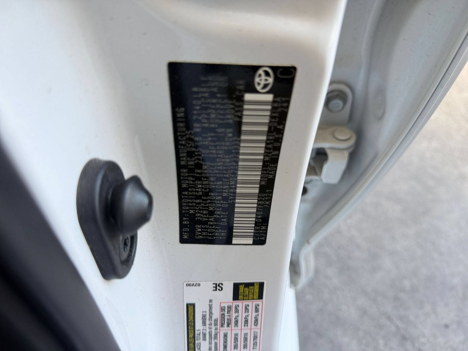 Used 2025 Toyota Corolla LE FWD image 51