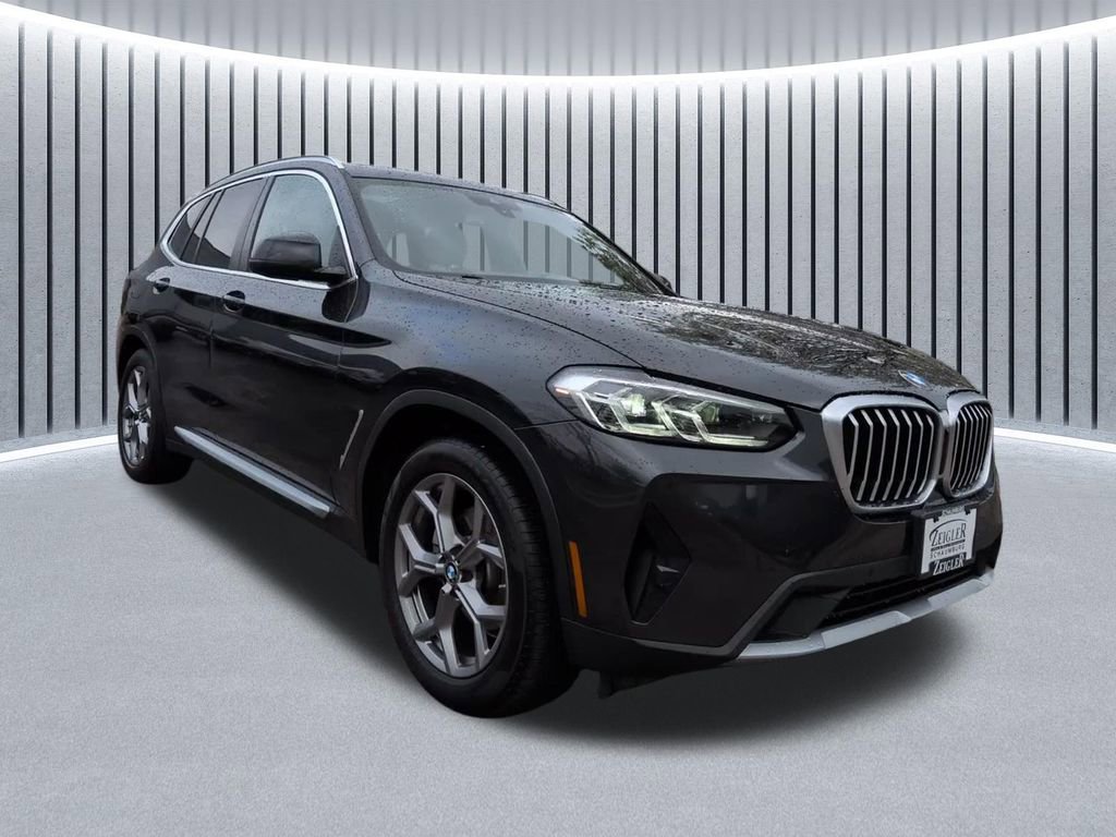 Used 2022 BMW X3 xDrive30i w/ Premium Package 2