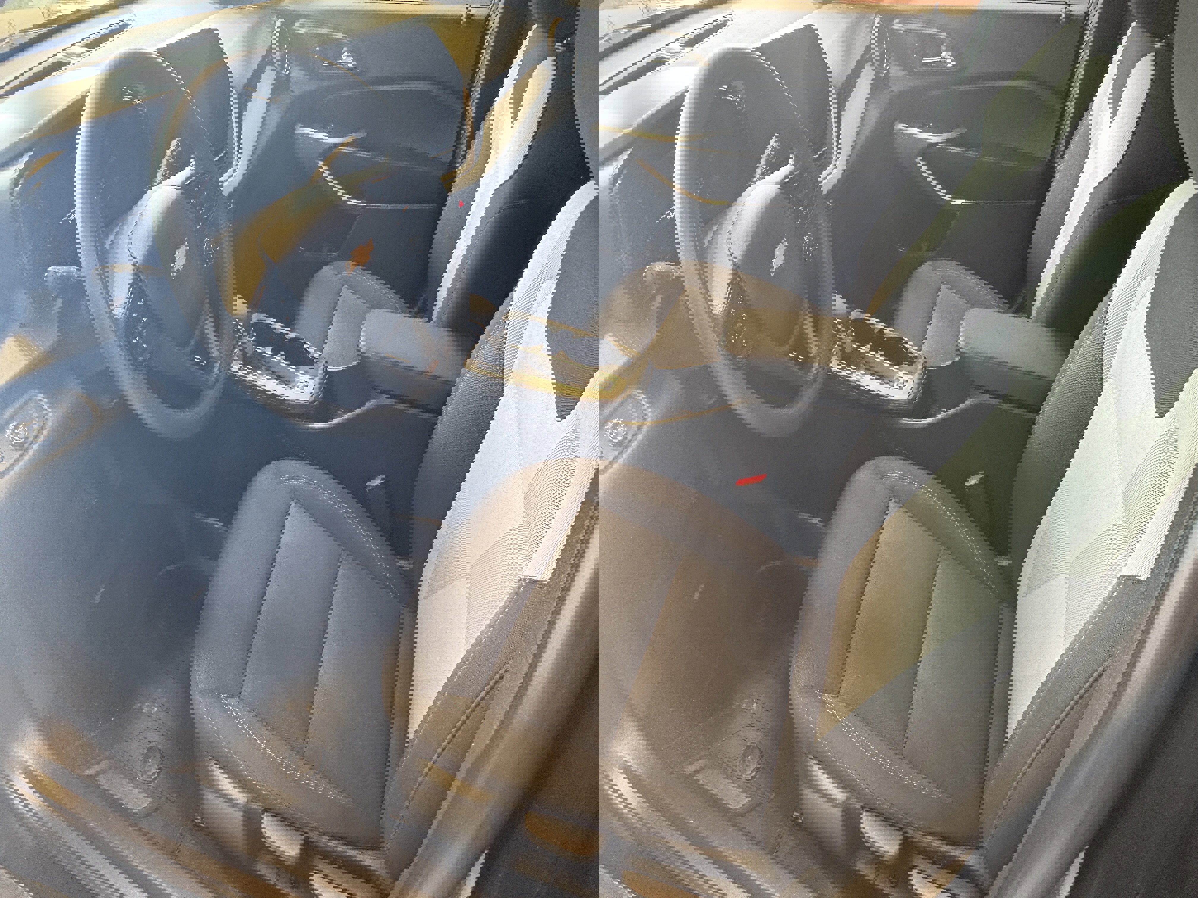 Used 2025 Chevrolet Trax LS w/ LS Convenience Package image 4