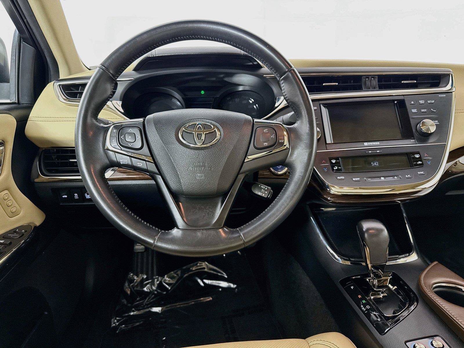 Used 2013 Toyota Avalon Limited FWD image 32