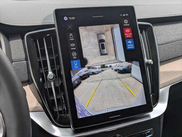 New 2026 Volvo XC90 B6 Plus w/ Protection Package Premier AWD/4WD image 9