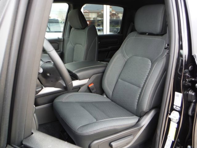 New 2026 RAM 1500 Express AWD/4WD image 19
