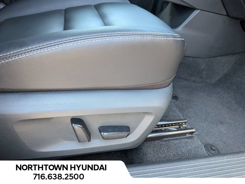 Used 2026 Nissan Rogue SL AWD/4WD image 14