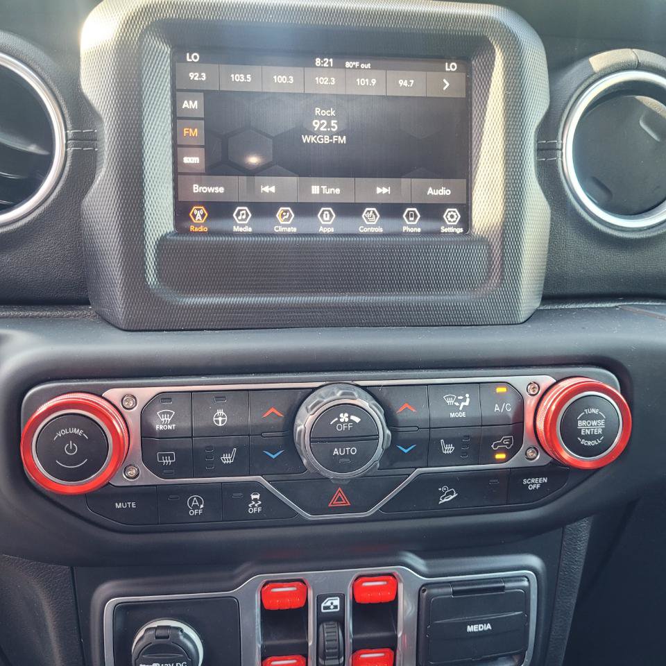 Used 2018 Jeep Wrangler Unlimited Sahara AWD/4WD image 20