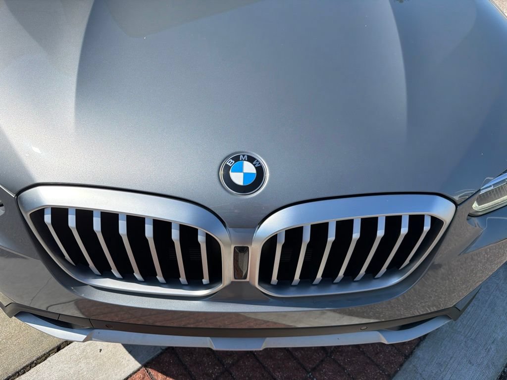 Used 2024 BMW X3 sDrive30i w/ Convenience Package RWD image 13