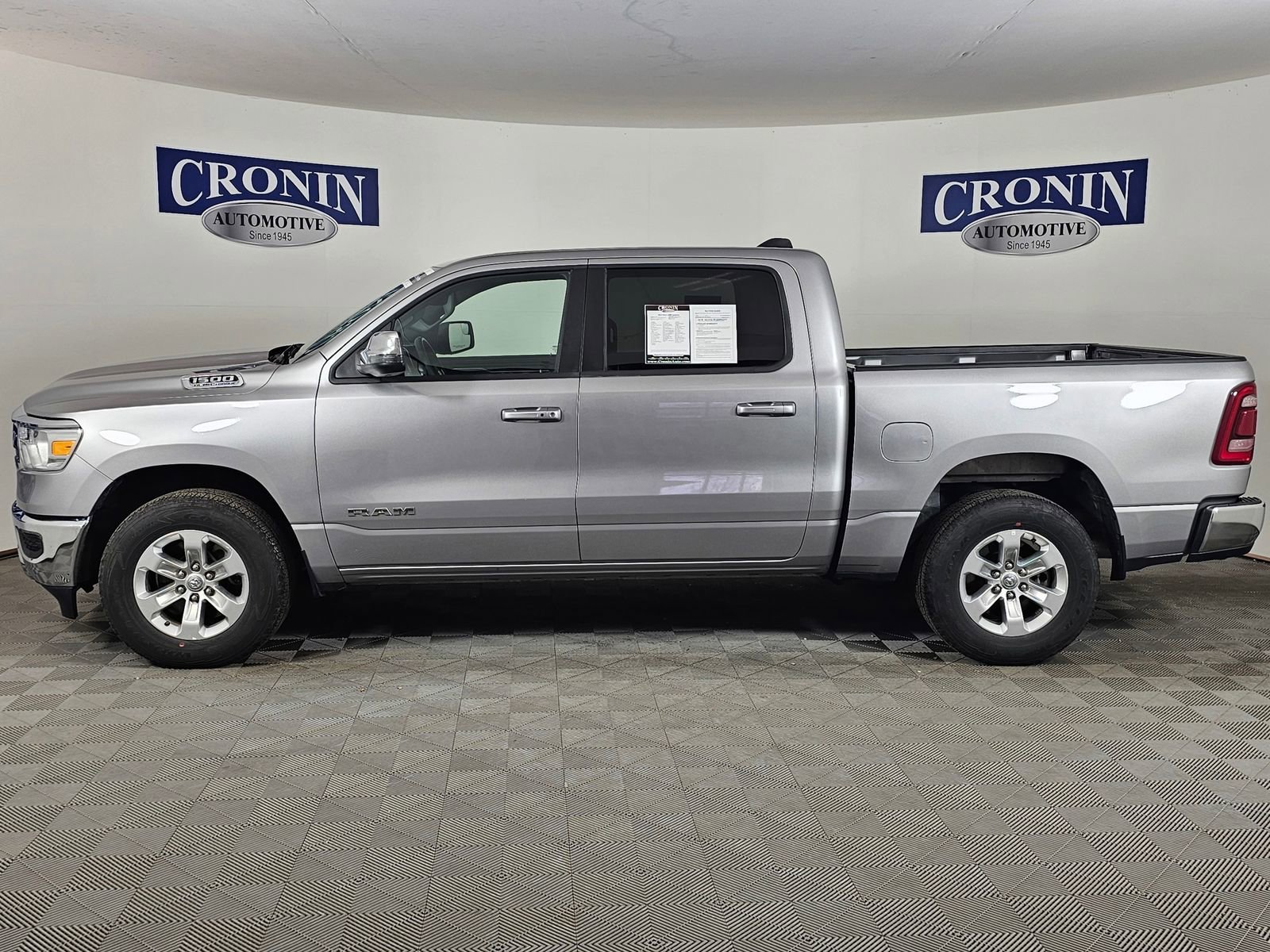 Used 2024 RAM 1500 Laramie image 2