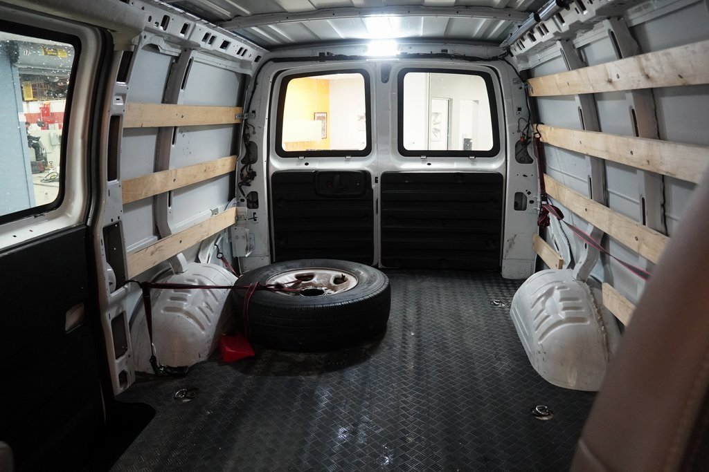 Used 2019 Chevrolet Express 2500 w/ Driver Convenience Package image 10