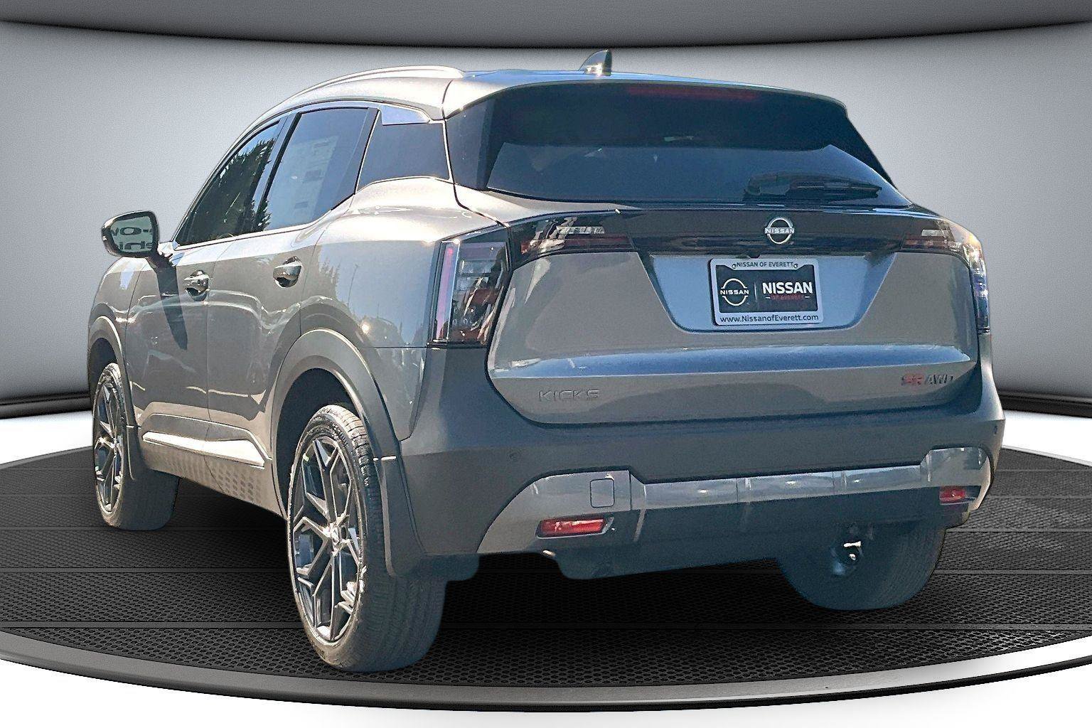 New 2026 Nissan Kicks SR AWD/4WD image 4