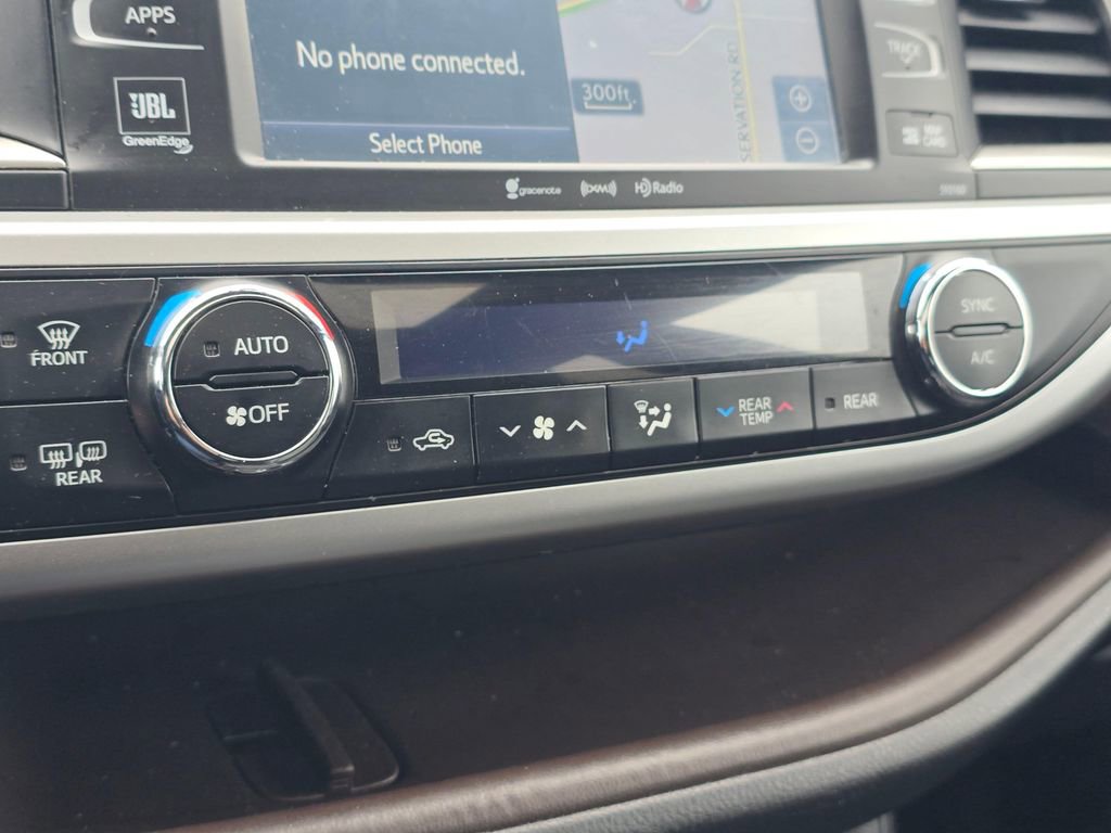 Used 2016 Toyota Highlander Limited AWD/4WD image 27