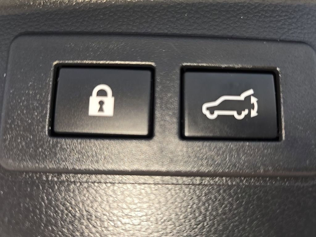 Used 2023 Subaru Outback Touring image 28