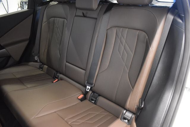 Used 2025 BMW X3 xDrive30i w/ Convenience Package AWD/4WD image 7