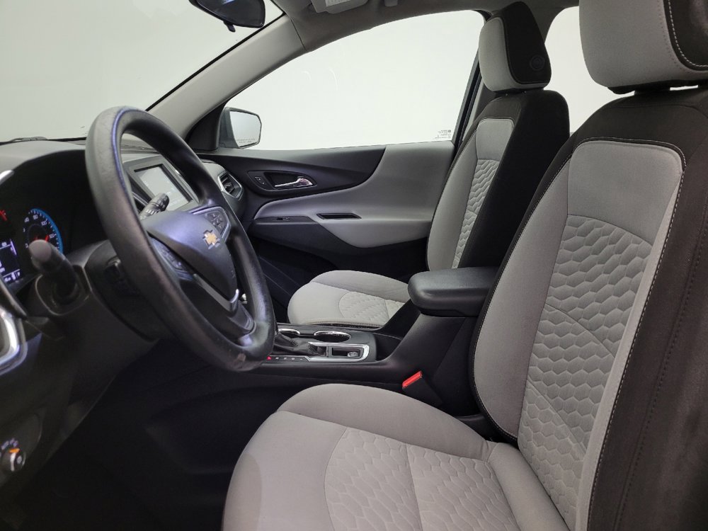 Used 2018 Chevrolet Equinox LS image 17
