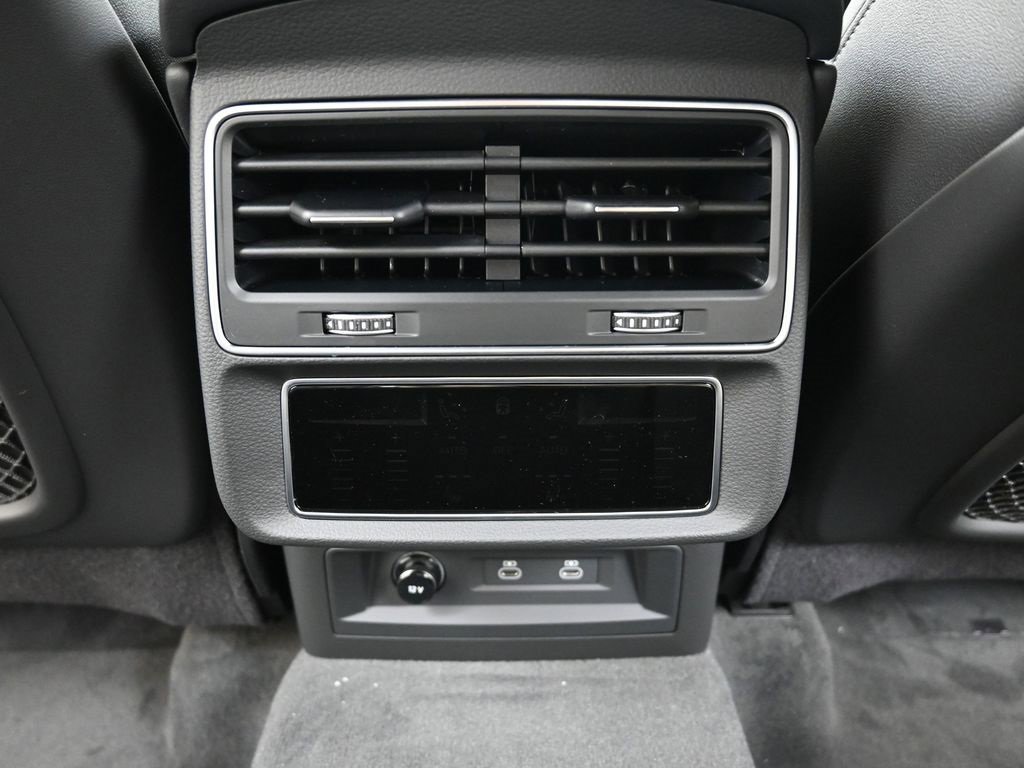New 2026 Audi Q8 Premium Plus image 17