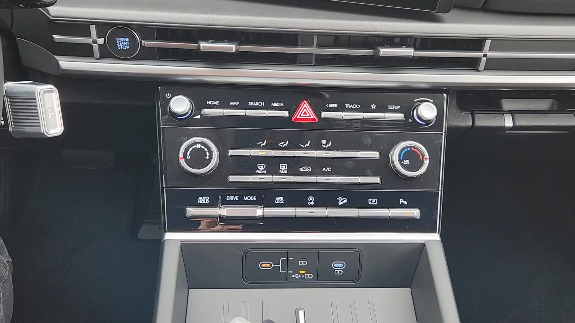 New 2026 Hyundai Santa Fe SE image 14