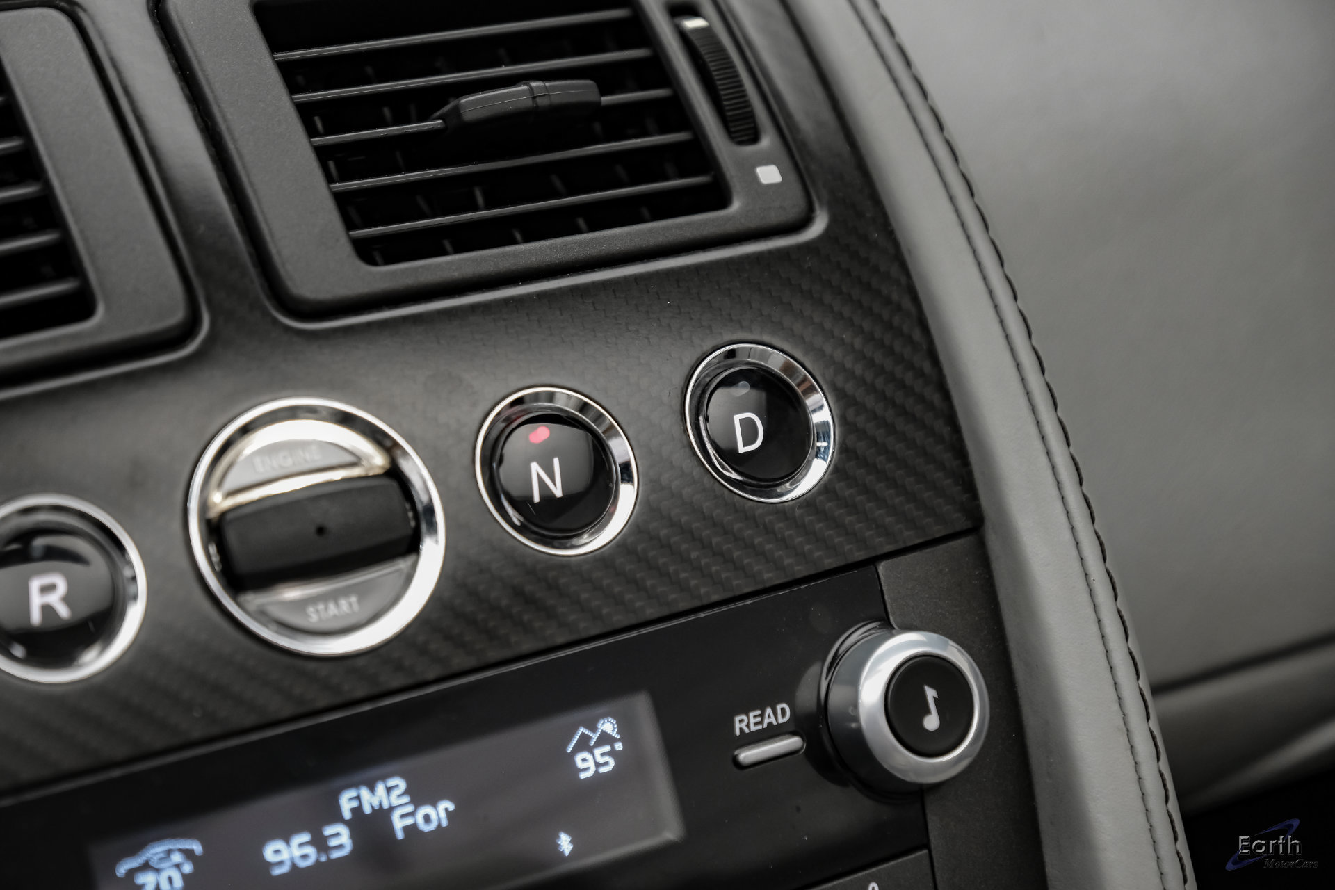 Used 2015 Aston Martin V8 Vantage GT RWD image 76