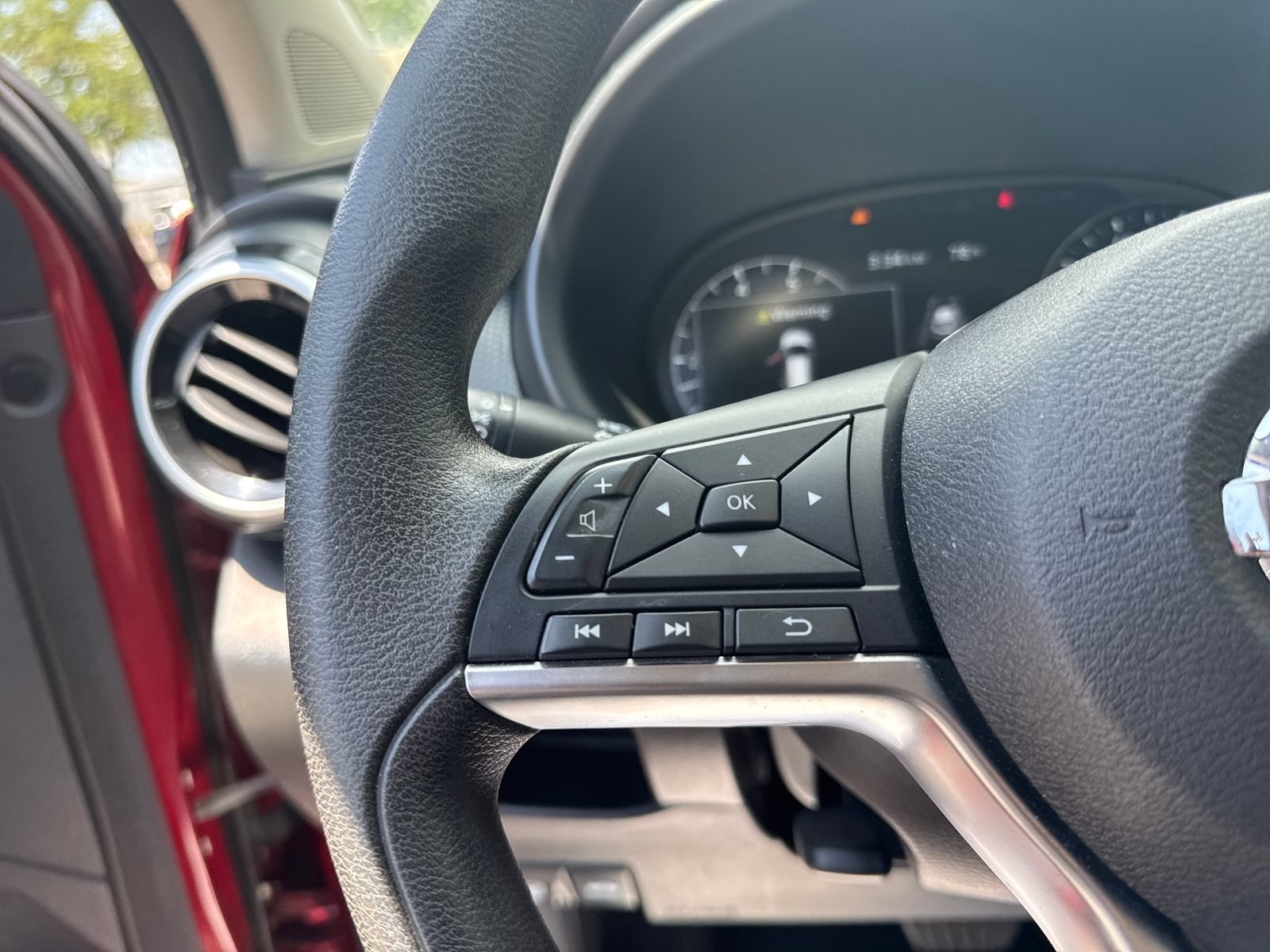 Used 2021 Nissan Kicks SV FWD image 25