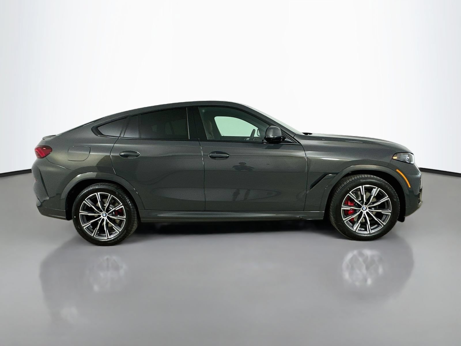 New 2027 BMW X6 xDrive40i w/ Executive Package AWD/4WD image 4