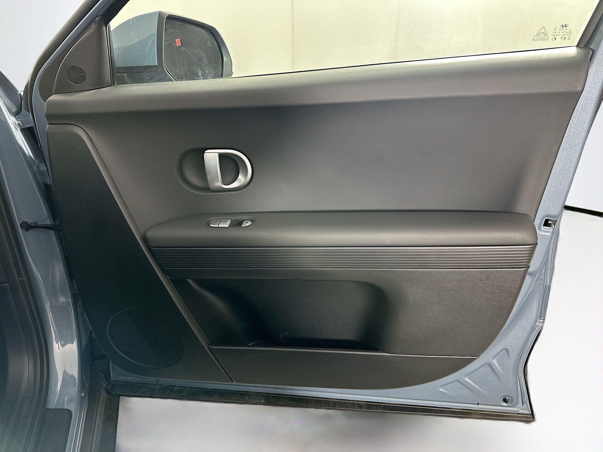Used 2024 Hyundai Ioniq 5 SE RWD image 31
