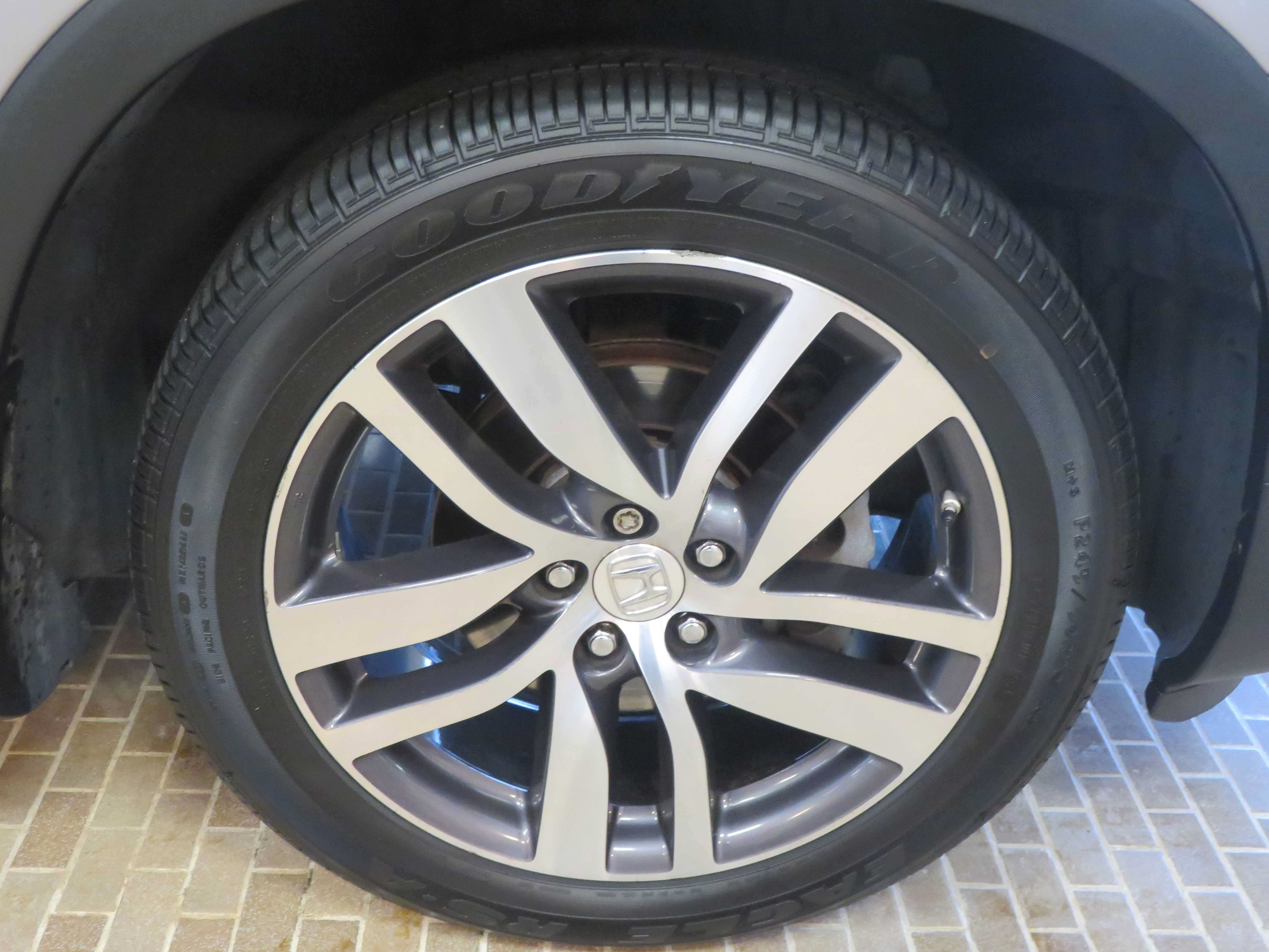 Used 2017 Honda Pilot Touring image 10
