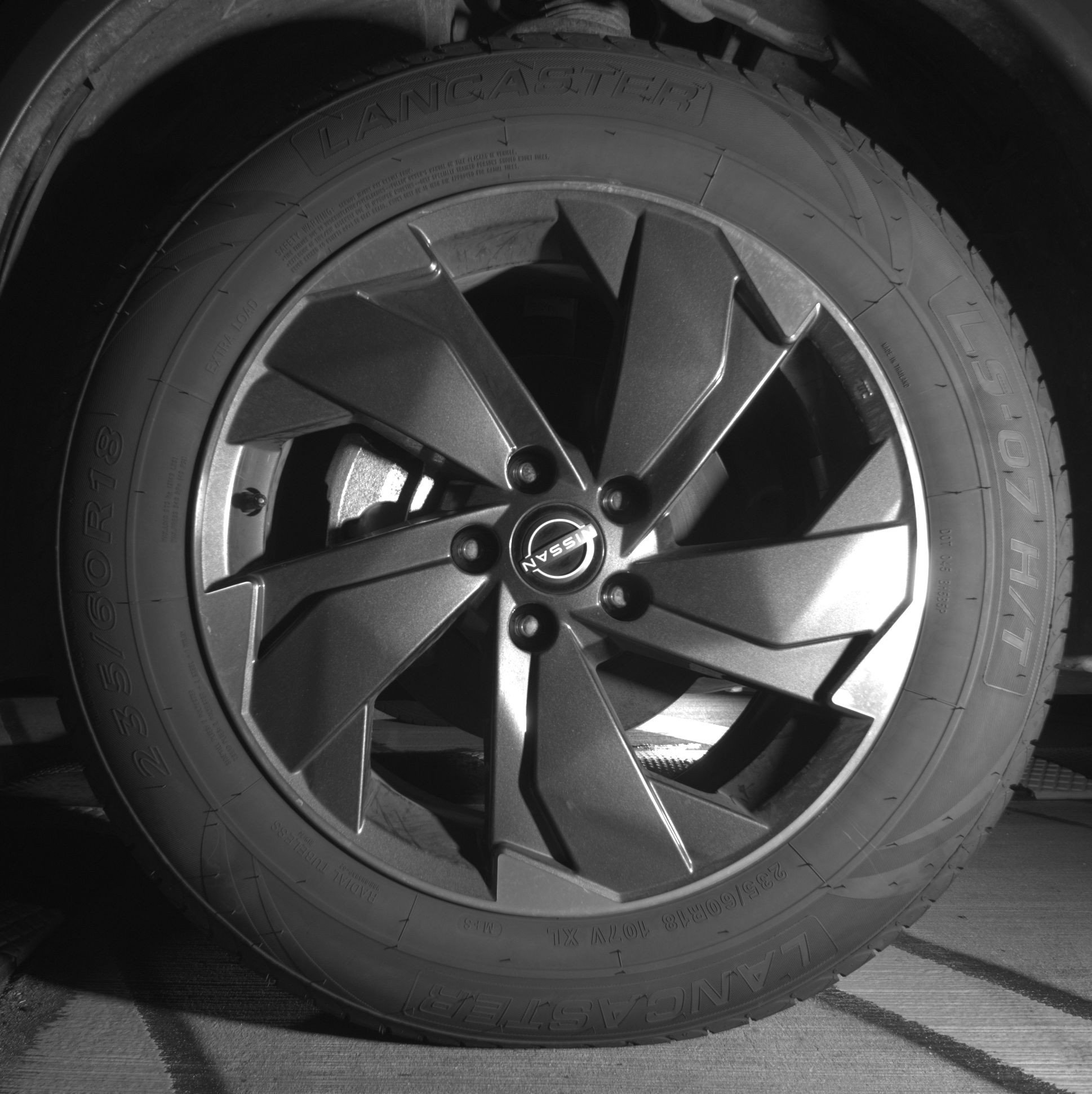 Used 2025 Nissan Rogue SV image 12