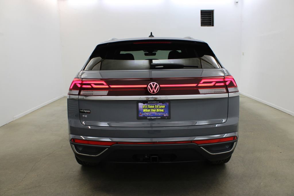 New 2026 Volkswagen Atlas Cross Sport SE FWD image 4
