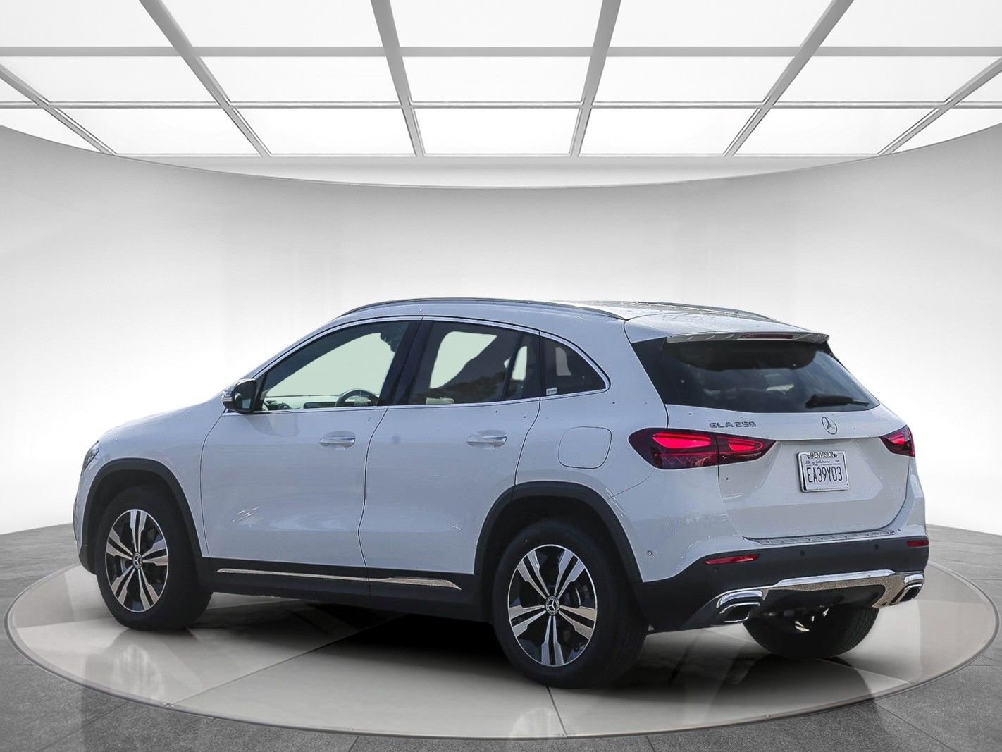 Used 2025 Mercedes-Benz GLA 250 image 2