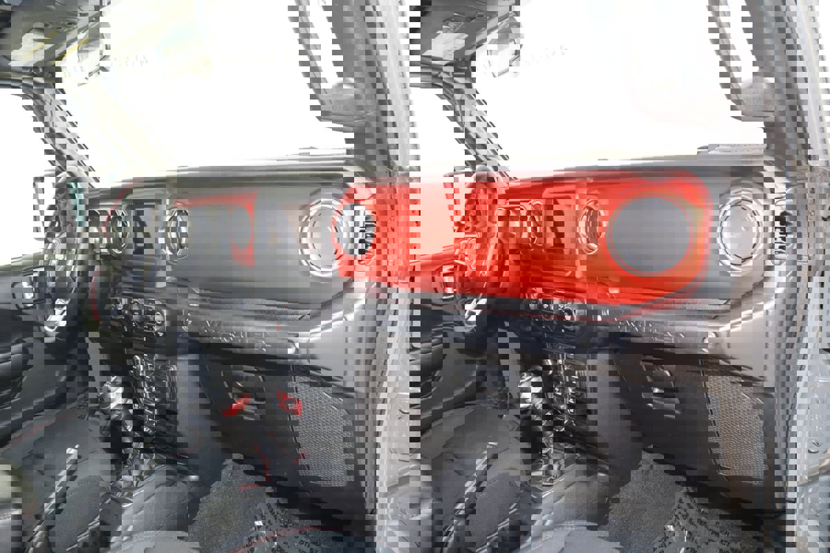 Used 2021 Jeep Wrangler Unlimited Rubicon w/ Safety Group image 41