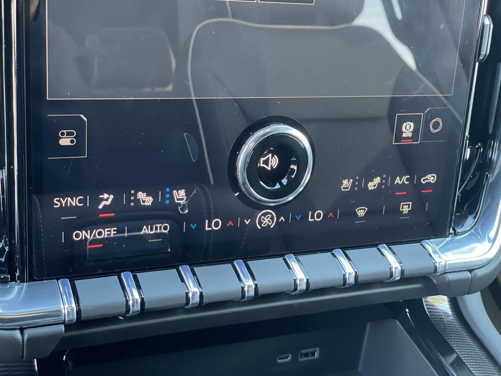 New 2026 GMC Yukon XL Elevation w/ Elevation Premium Package image 15