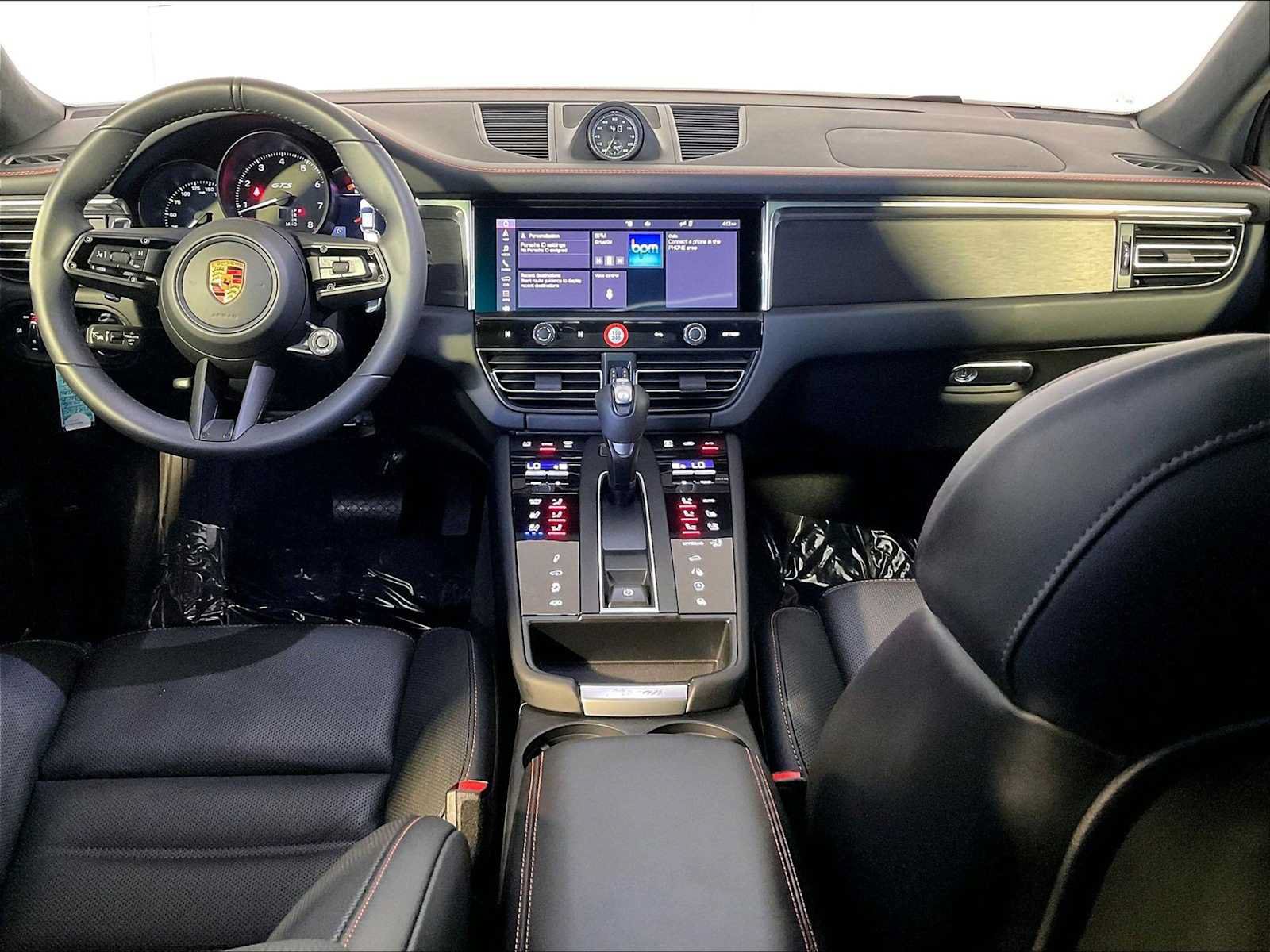 Certified 2026 Porsche Macan GTS AWD/4WD image 14