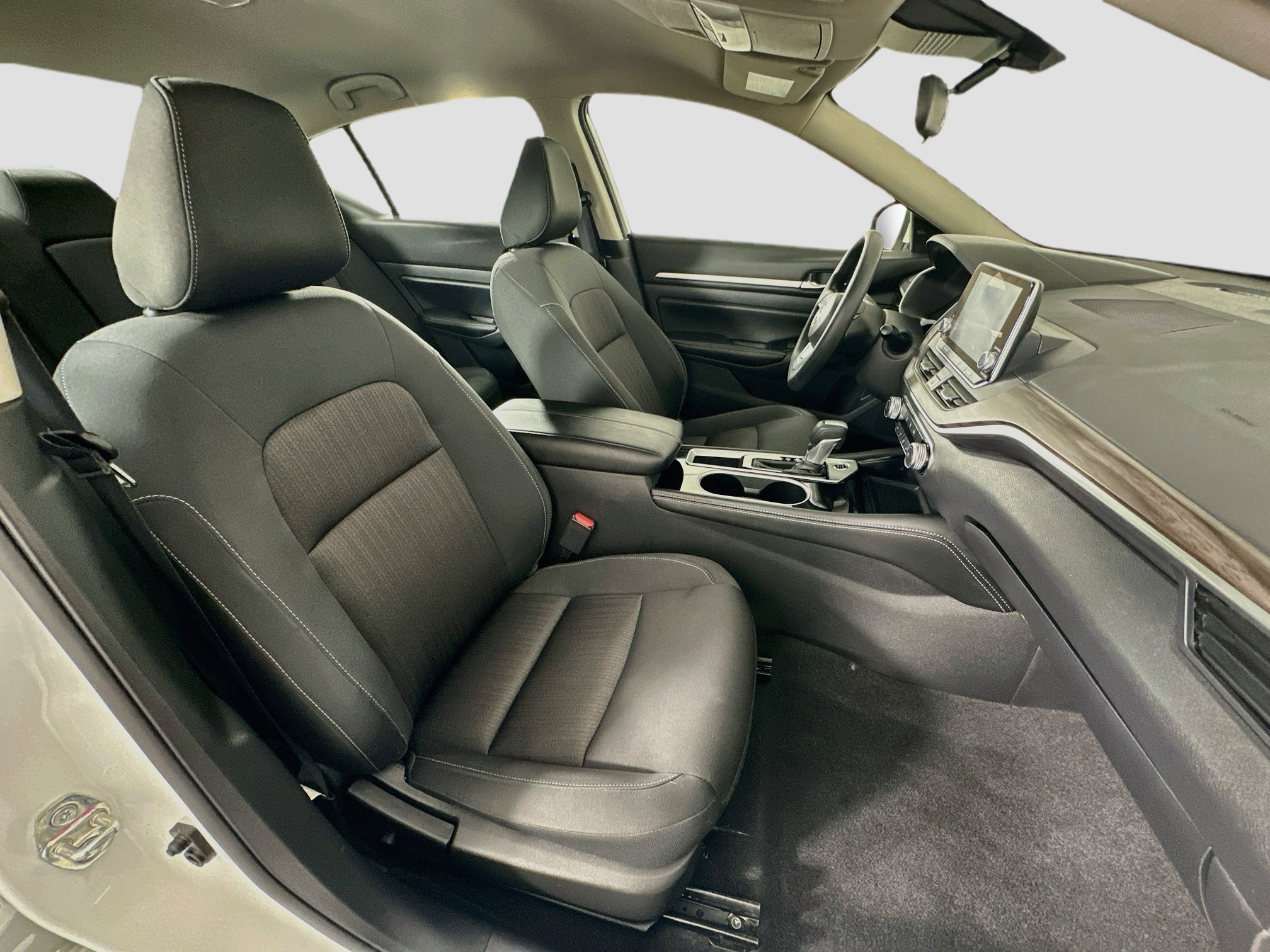 Used 2023 Nissan Altima 2.5 SV FWD image 28