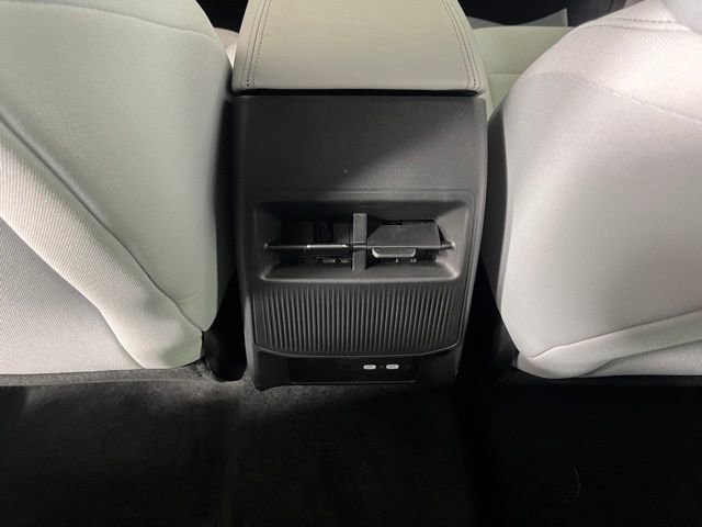Used 2026 Jeep Cherokee Laredo AWD/4WD image 38