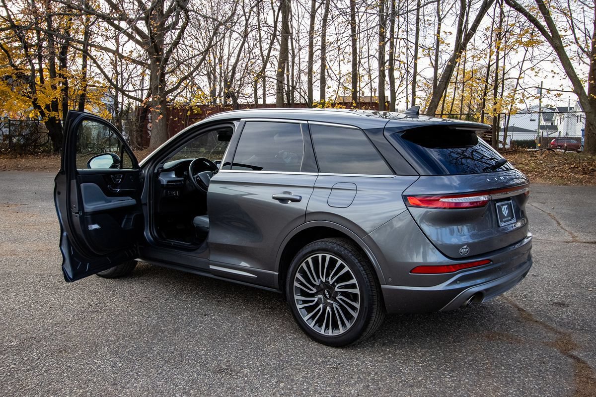 Used 2021 Lincoln Corsair Reserve AWD/4WD image 7