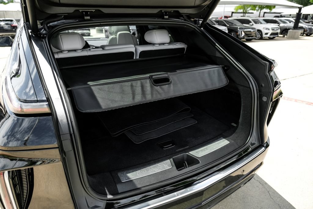 Used 2023 Cadillac Lyriq AWD image 57