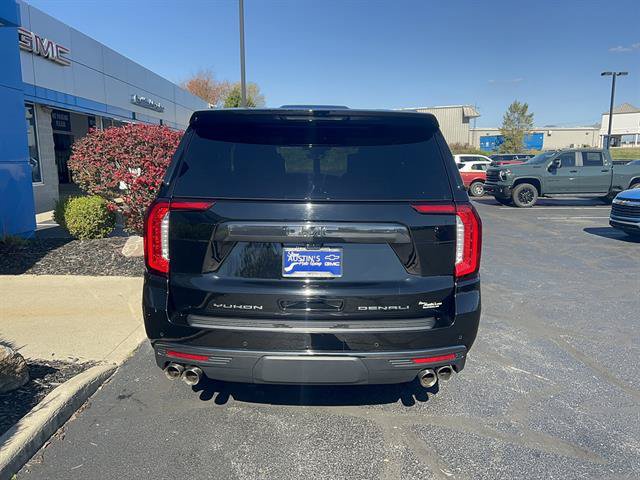 Used 2023 GMC Yukon Denali Ultimate AWD/4WD image 6