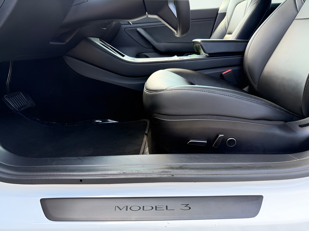 Used 2021 Tesla Model 3 Standard Range Plus RWD image 36