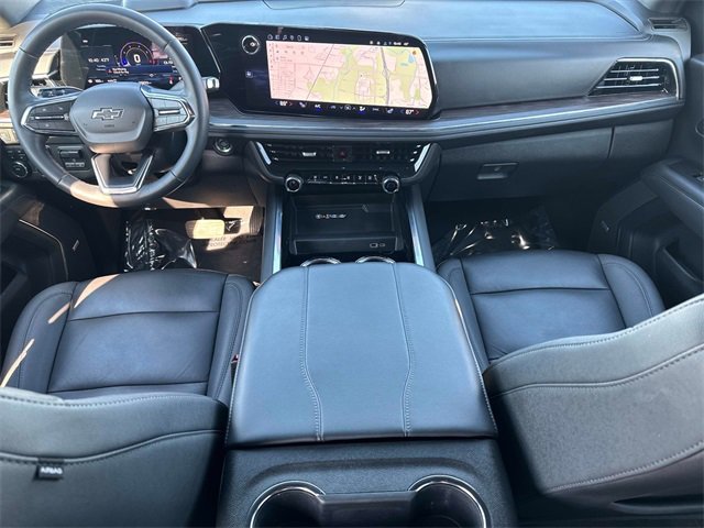 Used 2025 Chevrolet Tahoe Z71 w/ Comfort Package image 16