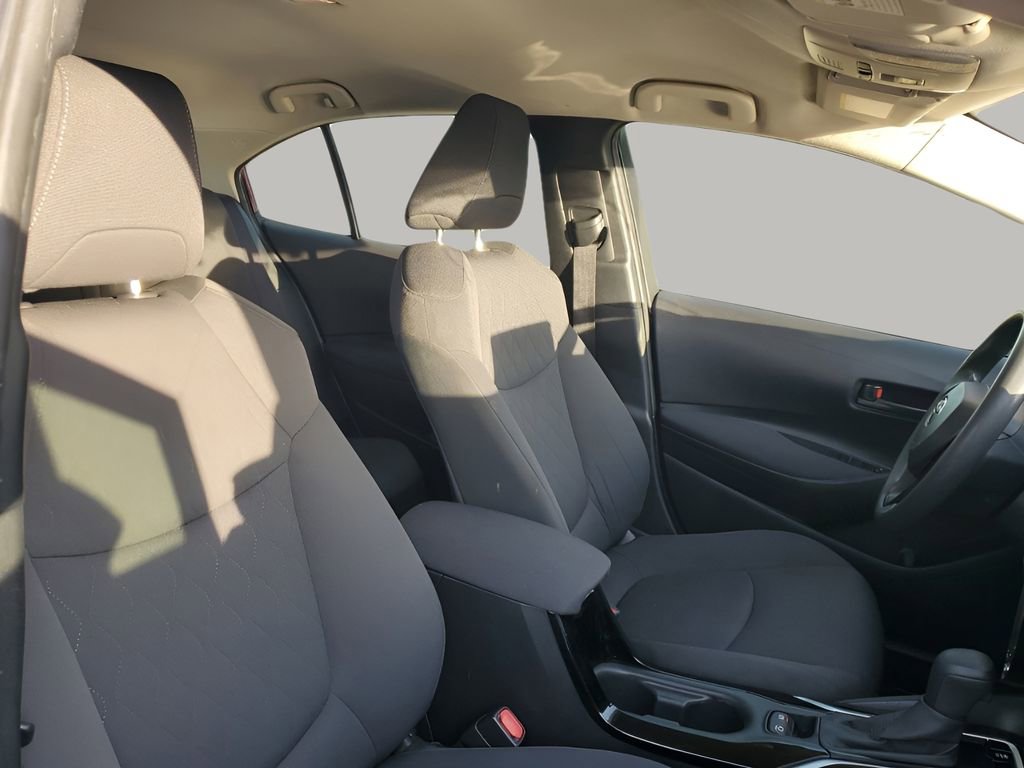 Used 2022 Toyota Corolla LE image 15