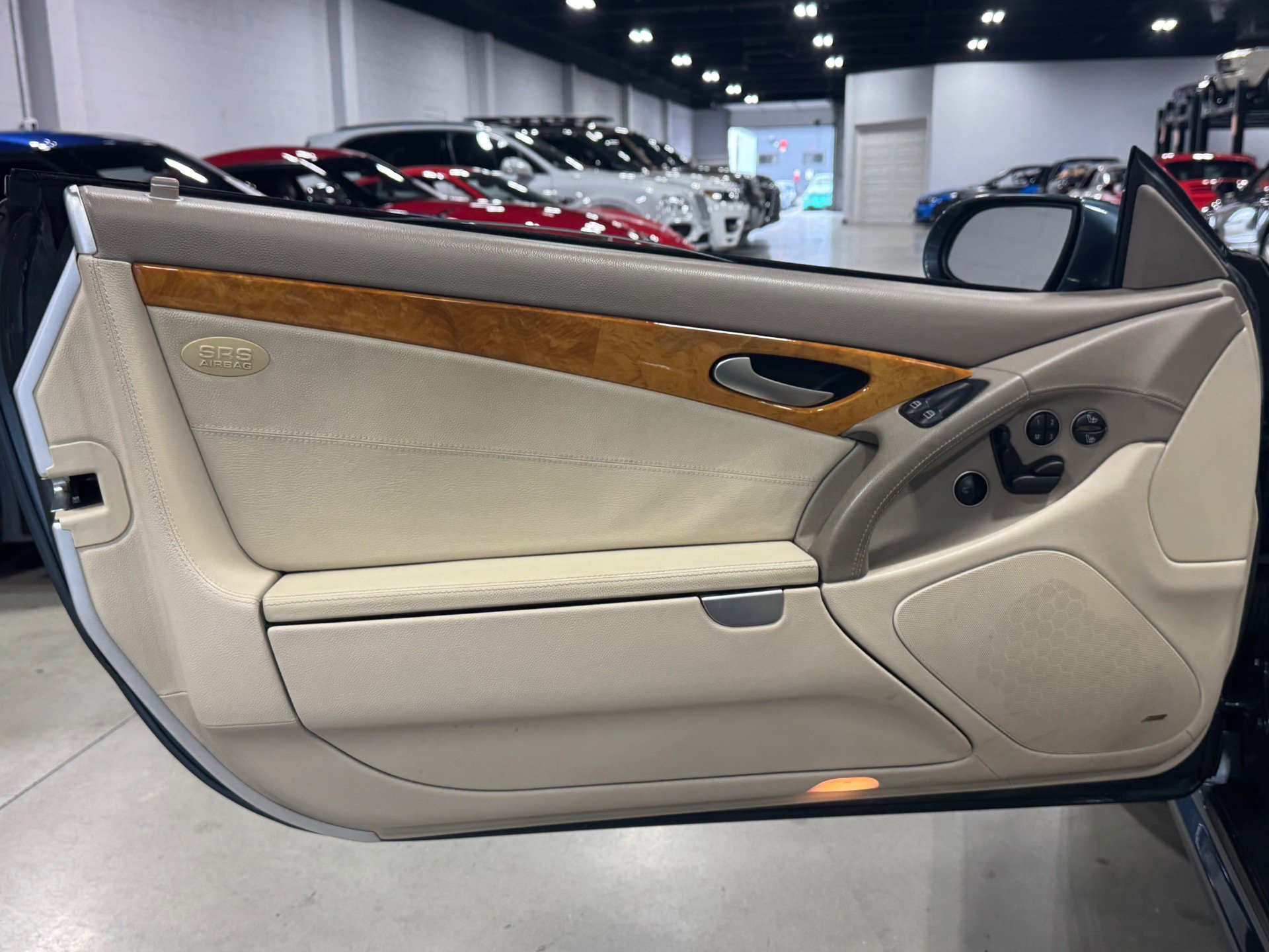 Used 2004 Mercedes-Benz SL 500 image 12