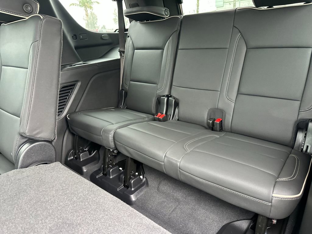 New 2026 GMC Yukon Elevation image 14