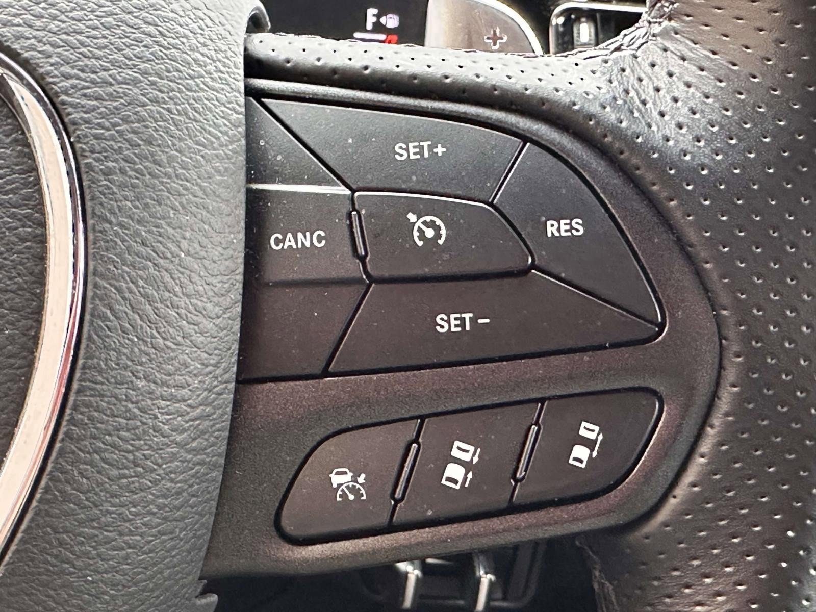 Used 2023 Dodge Durango GT image 27