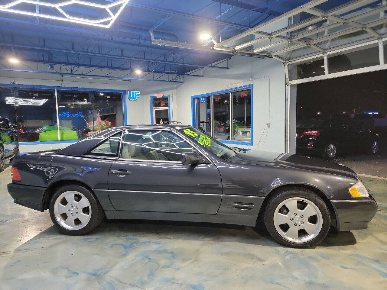 Used 1995 Mercedes-Benz SL 320 image 11