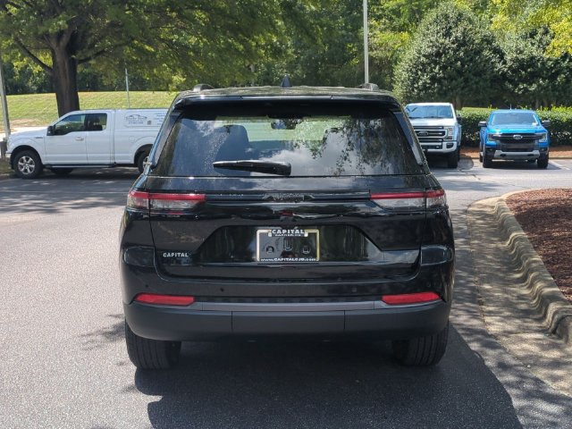 New 2026 Jeep Grand Cherokee Altitude RWD image 4