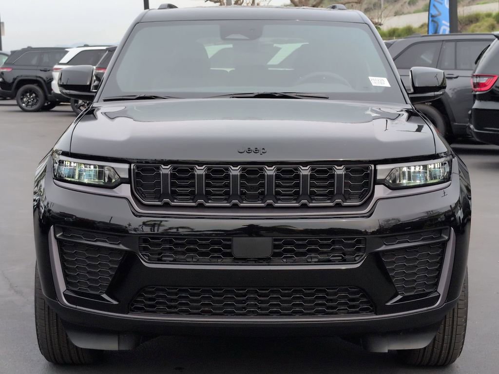 New 2026 Jeep Grand Cherokee Altitude RWD image 2