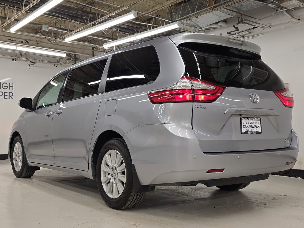 Used 2017 Toyota Sienna XLE Premium image 26