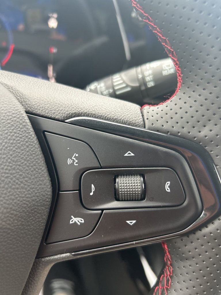 New 2026 Chevrolet Trax RS w/ Sunroof Package FWD image 36