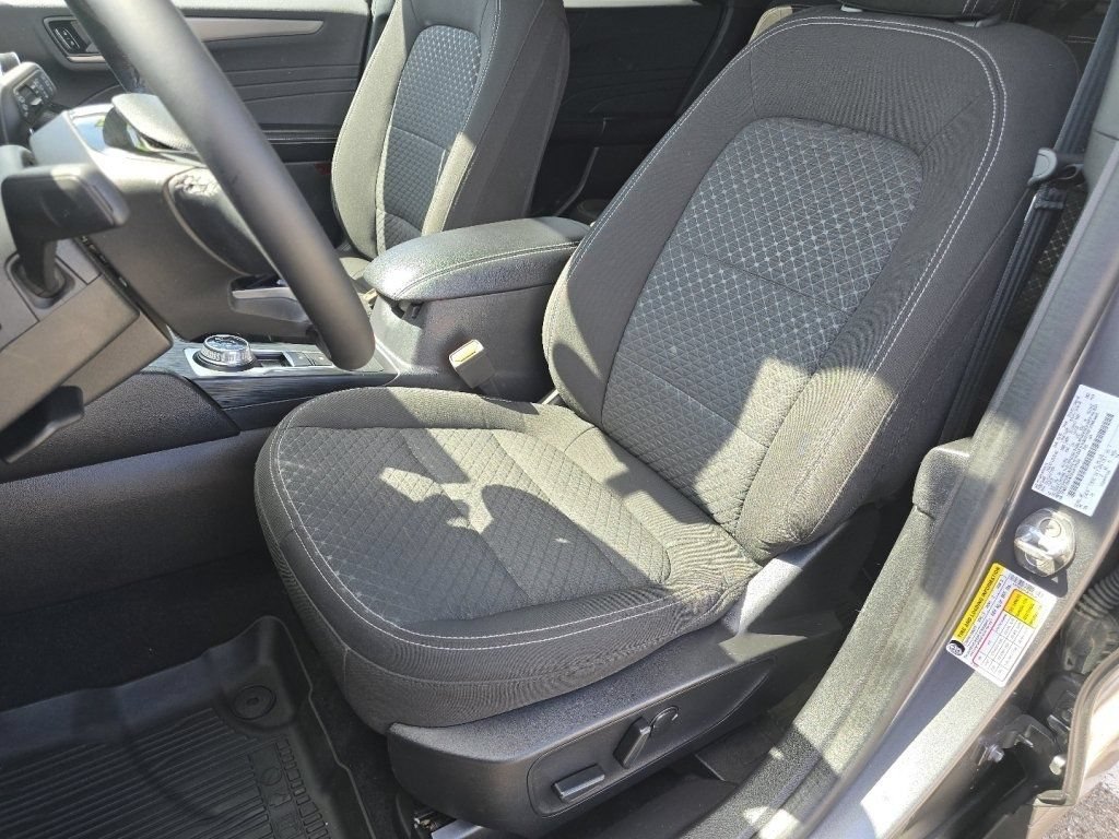 Used 2023 Ford Escape Active w/ Cold Weather Package FWD image 27