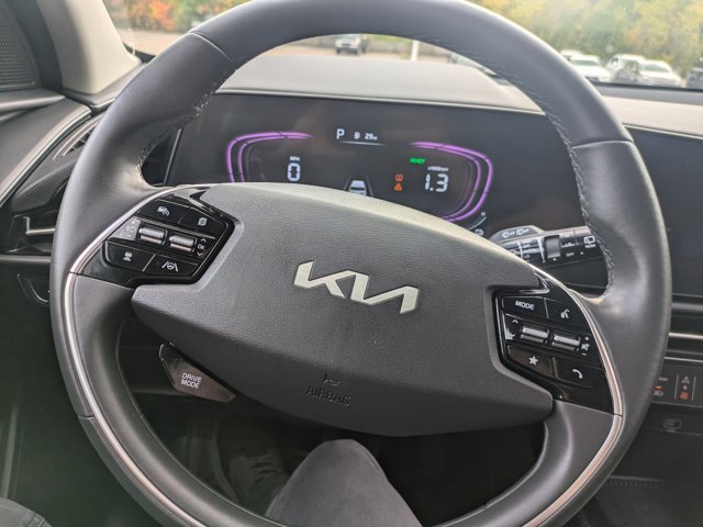 Used 2025 Kia Niro EX FWD image 20