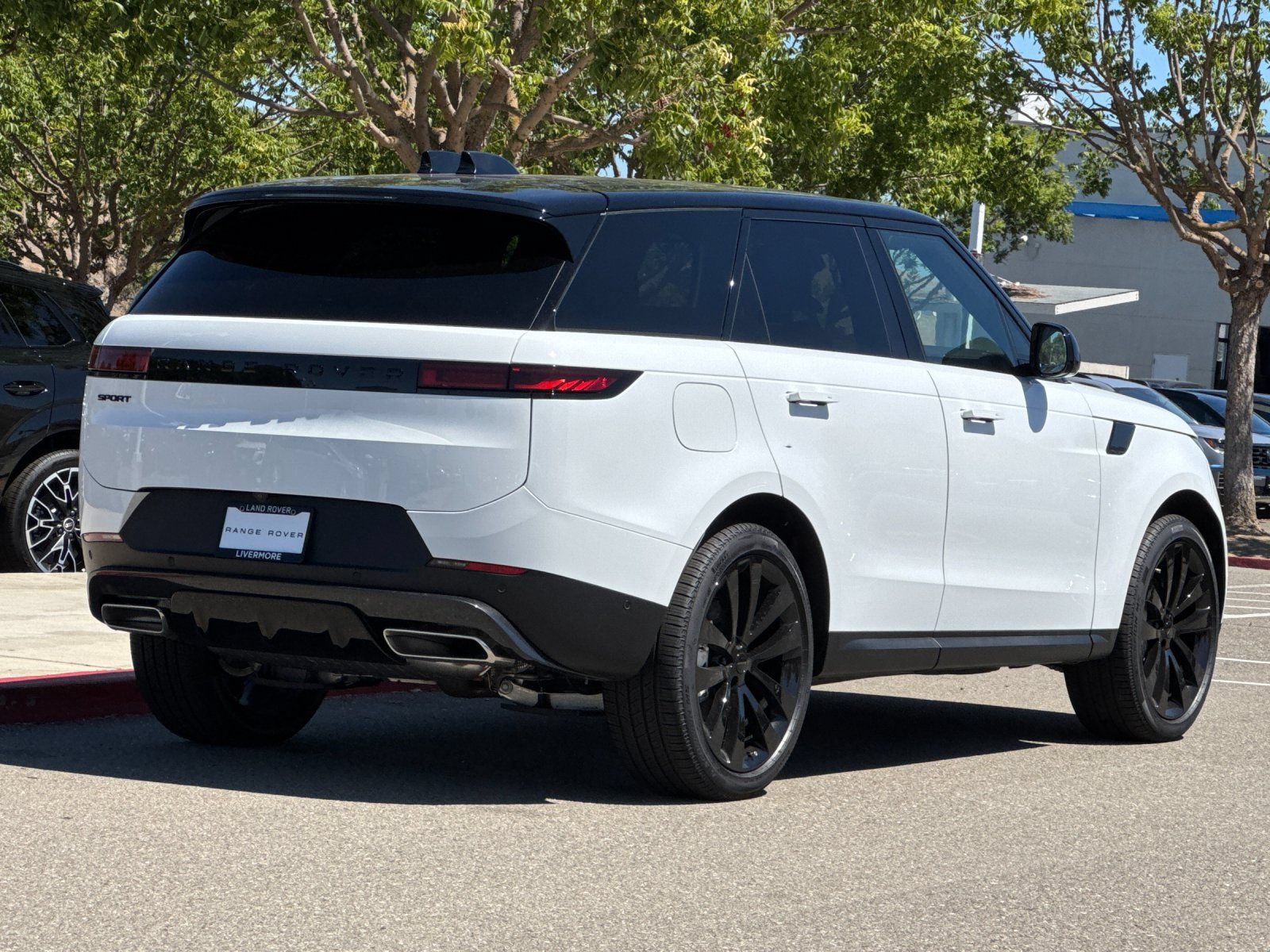 New 2026 Land Rover Range Rover Sport SE AWD/4WD image 6